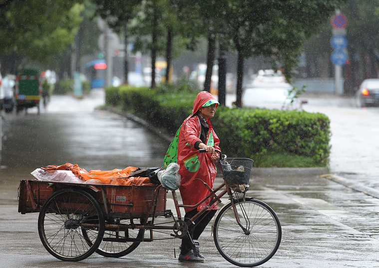 Typhoon Khanun makes landfall in South China