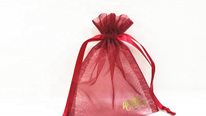 What are the benefits of organza bags?